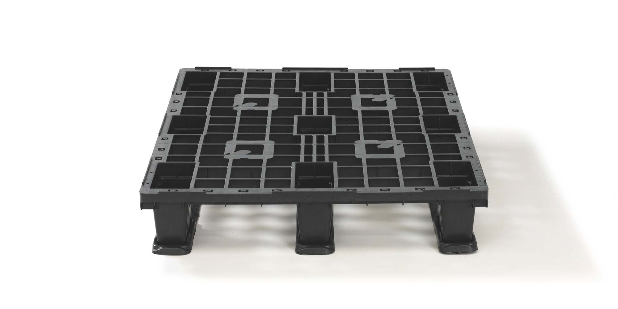 Plastic pallet 1200 x 800 open deck  3 runners - 2 qp1208lb3rr 3 - 2.QP1208LB3RR